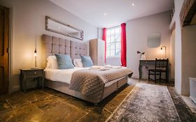Brownlow Villa